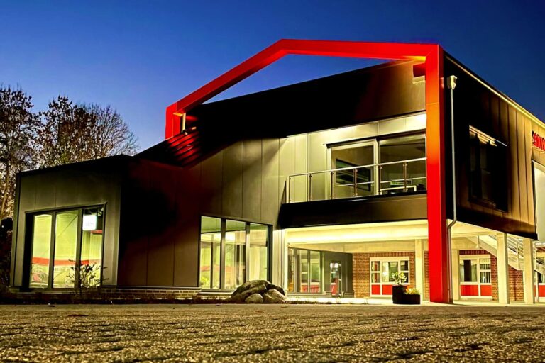 Parkour für innovative Technik: Der SkyCube fungiert als?Entwicklungszentrum und Ausstellungsfläche.